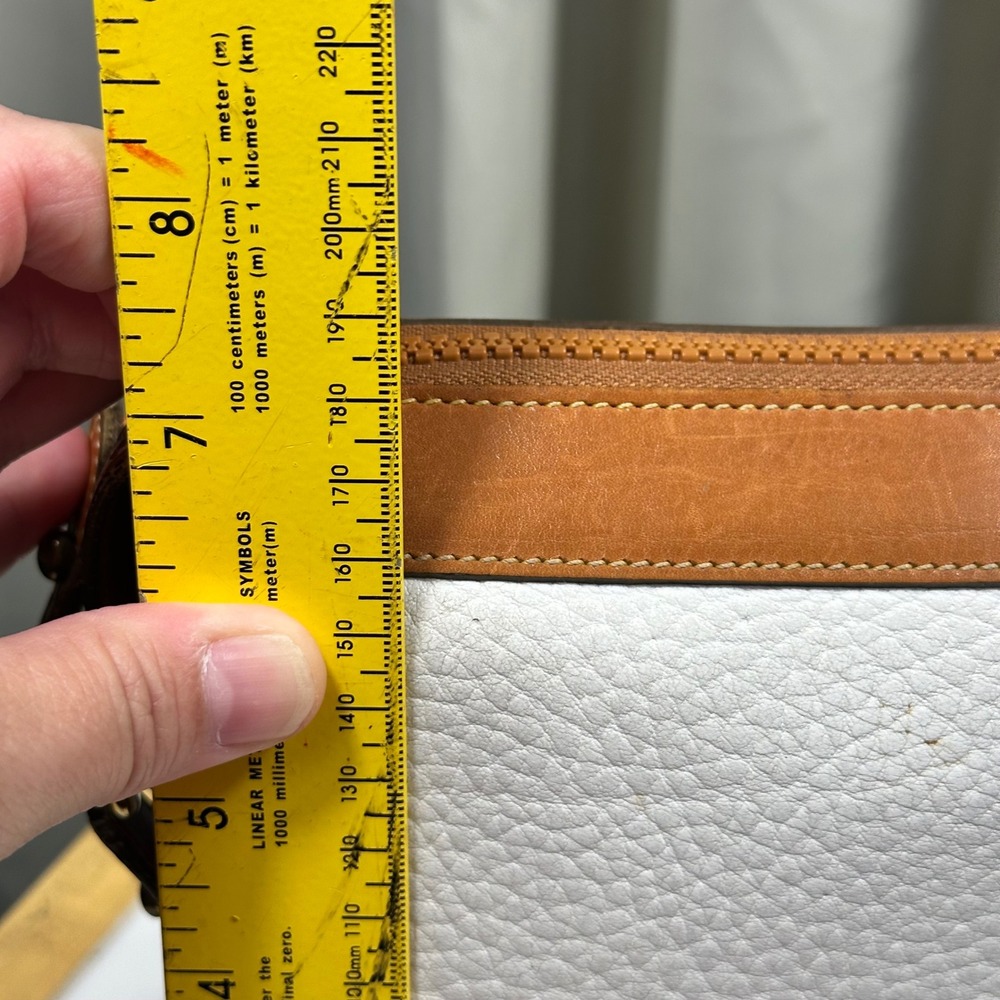 Dooney & Bourke Crossbody Bag Women Small White Tan Leather Vintage Excellent - Picture 6 of 15